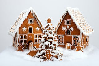 10 Gingerbread House Ideas the Whole Family Can Enjoy